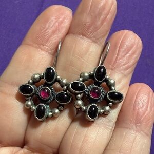 Elegant Sterling Silver Onyx Garnet Drop Earrings. (3)